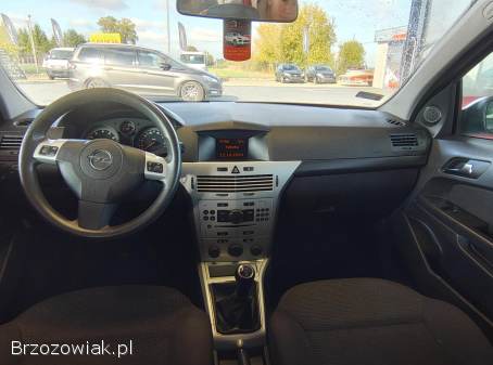 Opel Astra 1.  4 Benzyna  2009