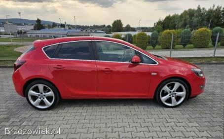 Opel Astra J 2010