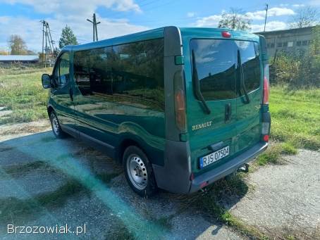 Renault Trafic 2.  0 benzyna 9-osób L1H1,  manual