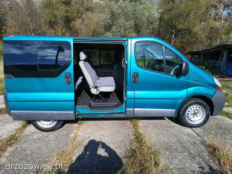 Renault Trafic 2.  0 benzyna 9-osób L1H1,  manual