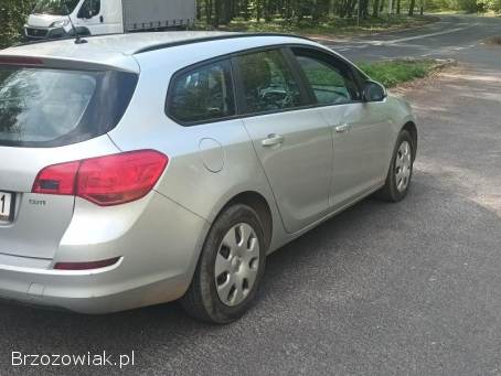 Opel Astra J 2011