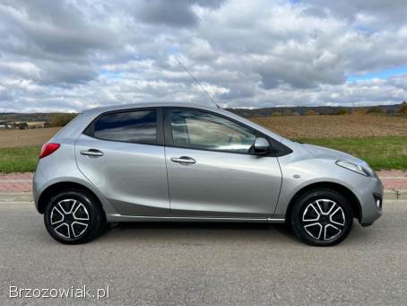 Mazda 2 1.  3B 75km klima  2011