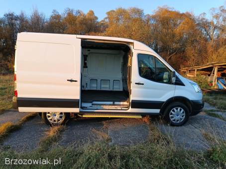 Ford Transit 2.  2 diesel,  napęd 4x4,  2015 rok,  manual hak (uciąg 2000kg),  orginał