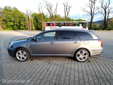 Toyota Avensis T25 2004