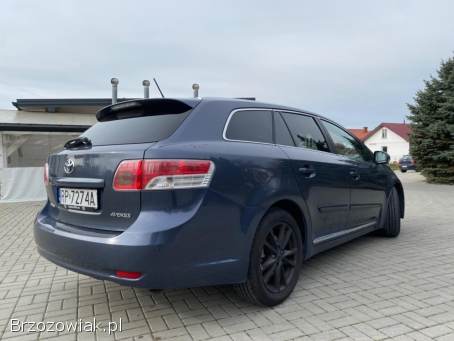 Toyota Avensis Premium  2011