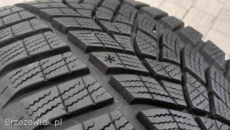 225/55r17 GOODYEAR,  4 opony zimowe 17 cali,  8mm,