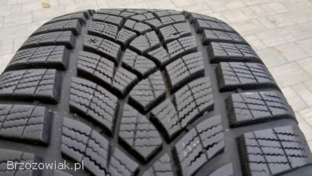 225/55r17 GOODYEAR,  4 opony zimowe 17 cali,  8mm,