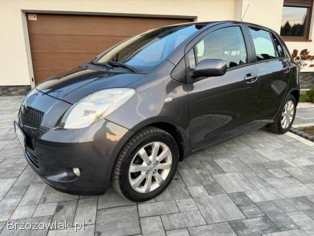 Toyota Yaris 1.  3 benzyna  2008