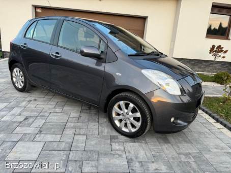 Toyota Yaris 1.  3 benzyna  2008