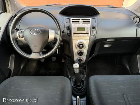 Toyota Yaris 1.  3 benzyna  2008