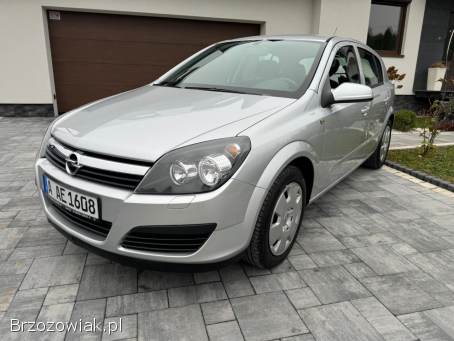 Opel Astra 136.  000 km  2007