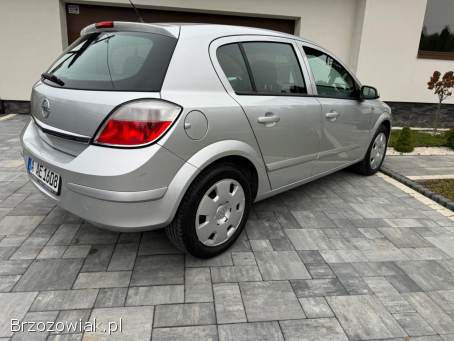 Opel Astra 136.  000 km  2007