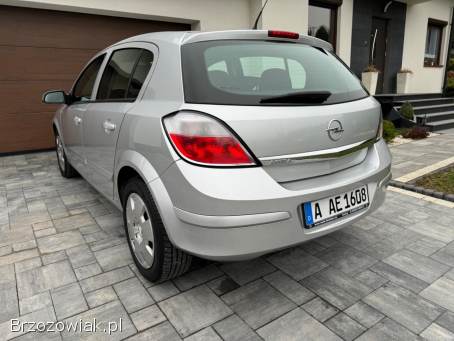 Opel Astra 136.  000 km  2007