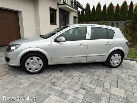 Opel Astra 136.  000 km  2007