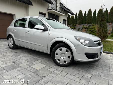 Opel Astra 136.  000 km  2007