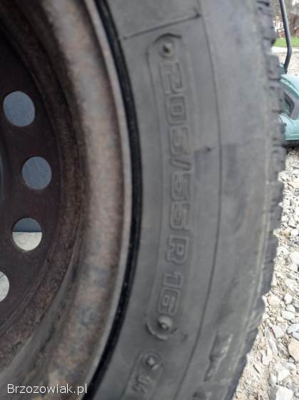 Opony zimowe na kołach stalowych