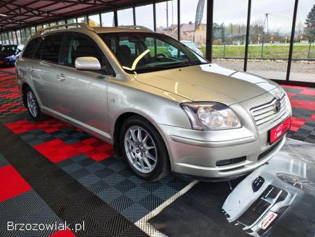 Toyota Avensis 1.  8benzy automat 2006