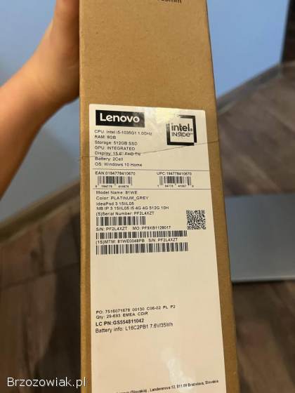 Laptop lenovo 8 gb ram 512 GB pamięci.  Procesor intel i5 10 generacji.