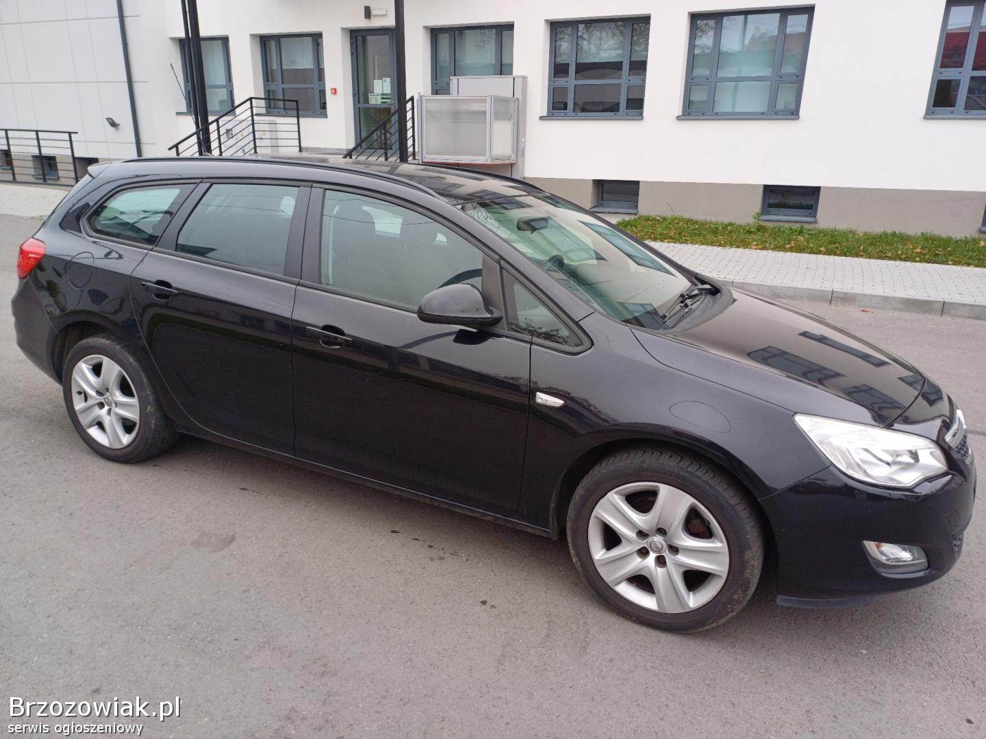 Opel Astra Diesel 2.  0 CDTi 2011