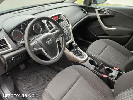 Opel Astra Diesel 2.  0 CDTi 2011