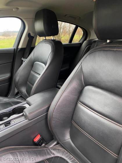Jaguar XE Prestige  2016