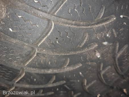 Opony zimowe 215/55R16