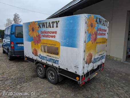 Przyczepka dwuosiowa,  ładowność 830kg z półkami.