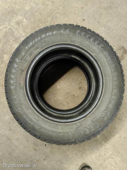 2x opona zimowa Michelin Agillis 215/65 R15 C 2023r.