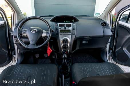 Toyota Yaris LIFT 1.  3 BENZYNA 2010