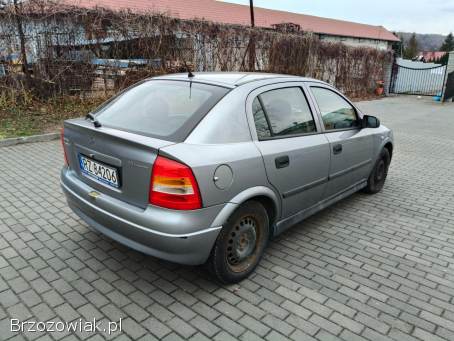 Opel Astra 1.  4 benzyna  2006