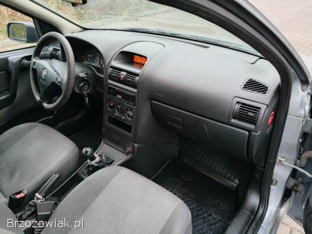 Opel Astra 1.  4 benzyna  2006