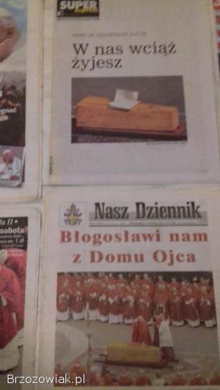 Gazety z pogrzebu ojca swietego