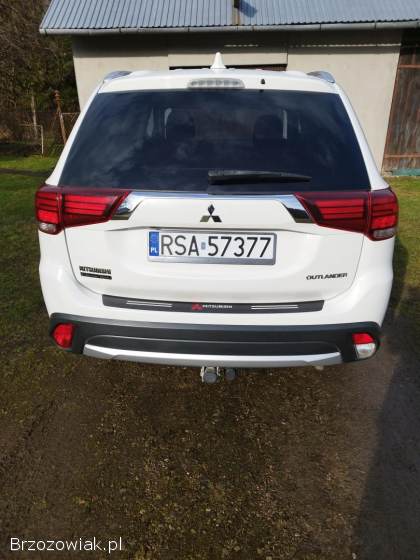 Mitsubishi Outlander Outlander 3  2017