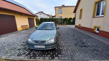 Toyota Avensis T22 2001