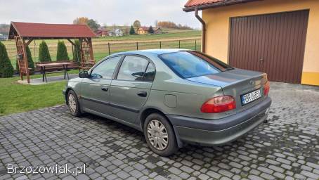 Toyota Avensis T22 2001