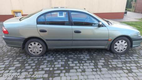 Toyota Avensis T22 2001