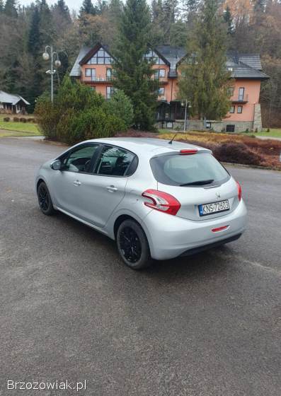 Peugeot 208 2012