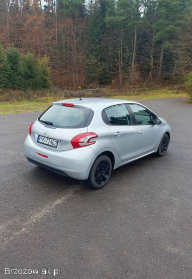 Peugeot 208 2012