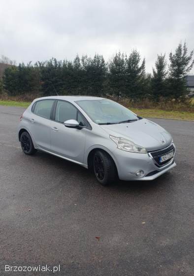 Peugeot 208 2012