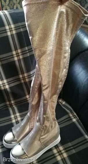 Buty marki SUPER WOMAN w rozmiarze 36