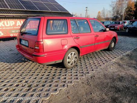 Volkswagen Golf 1.  8 b+g 96r 1996