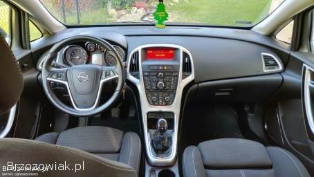 Opel Astra 2011