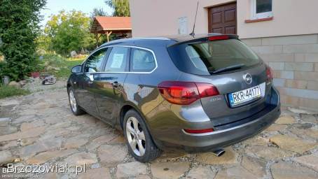 Opel Astra 2011