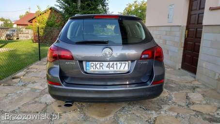 Opel Astra 2011