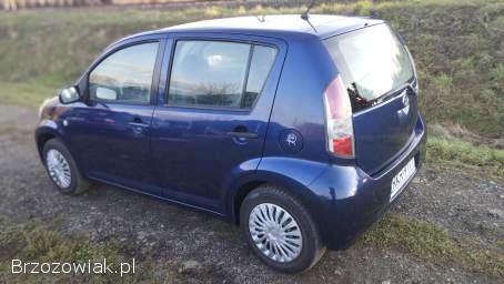 Daihatsu Sirion 1.  0 benzyna  2005