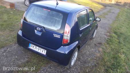 Daihatsu Sirion 1.  0 benzyna  2005