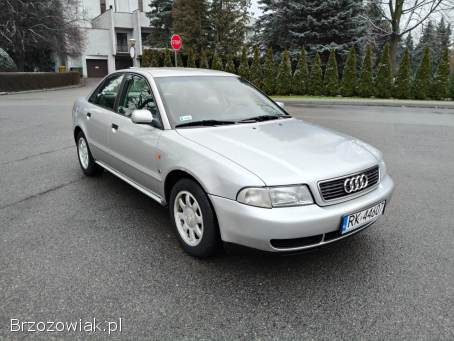 Audi A4 1.  8 gaz klima 1996