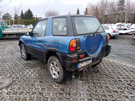 Toyota RAV4 2.  0 b+g 96r 4x4 1996