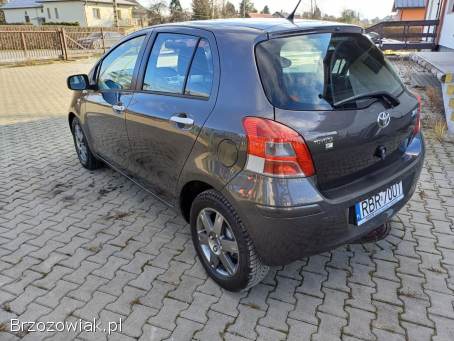 Toyota Yaris 2011