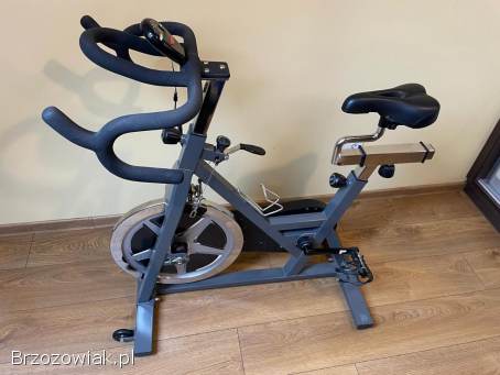 Rower spiningowy marki VIVO